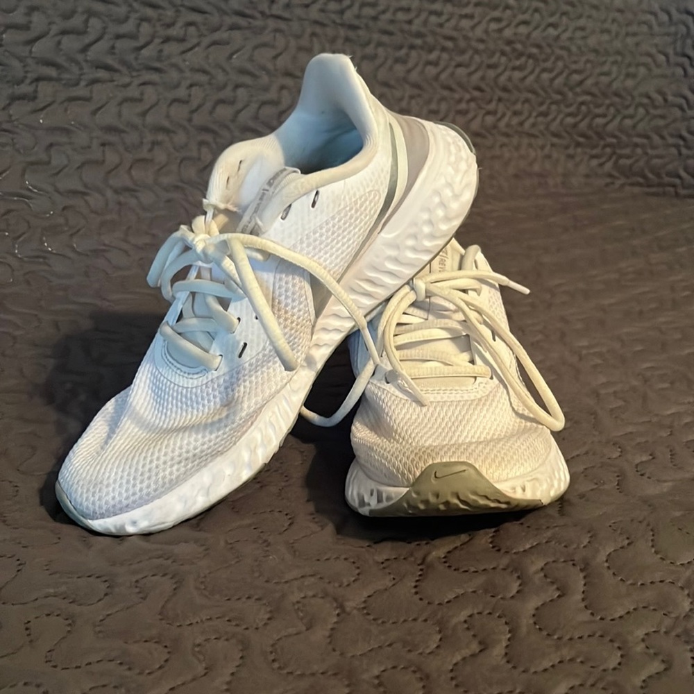 White Nike shoes